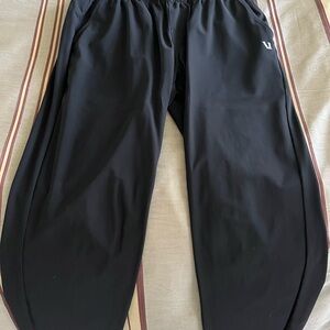 Vuori Men's Black Joggers